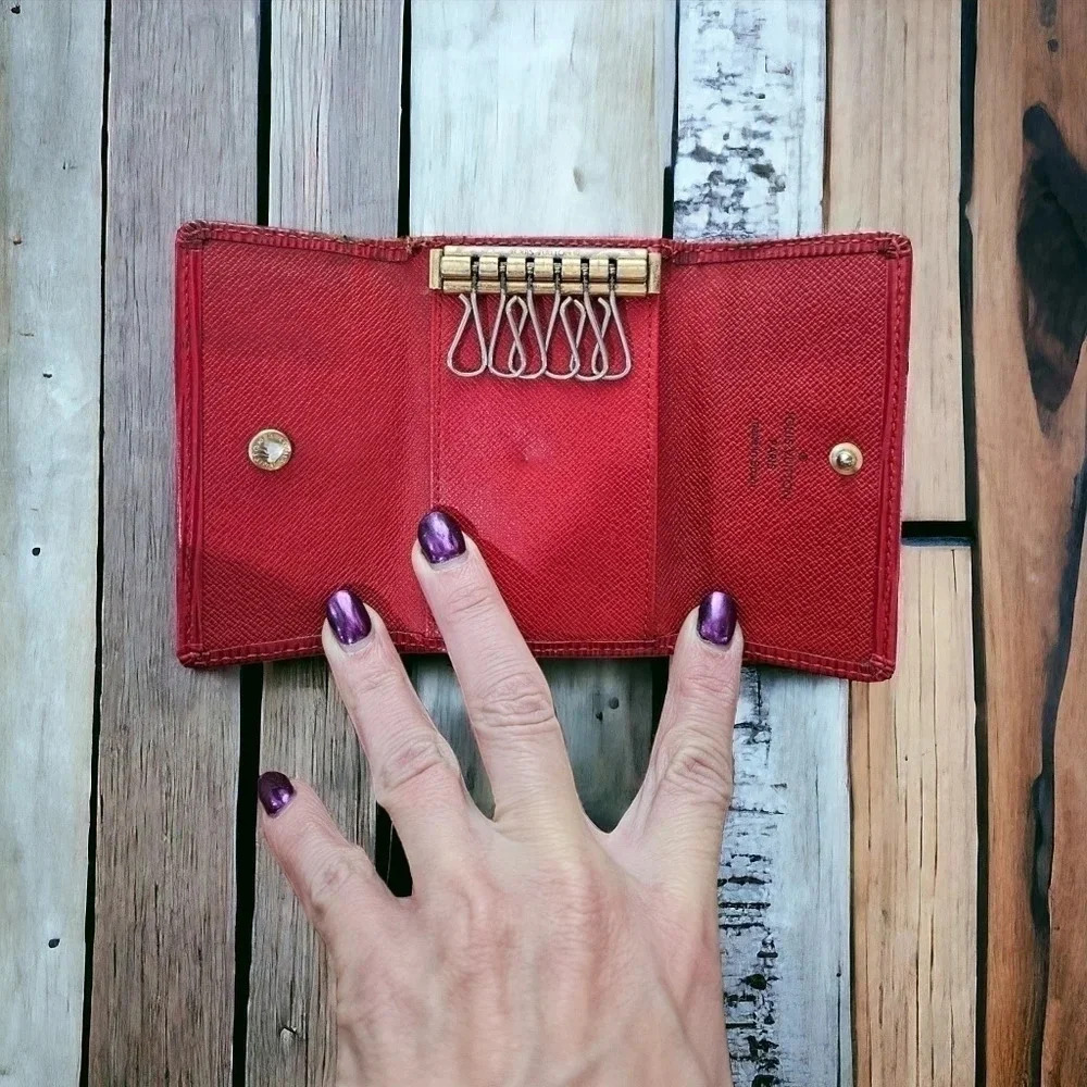 Louis Vuitton Epi Leather 6 Keyholder Red - Picture 5 of 7